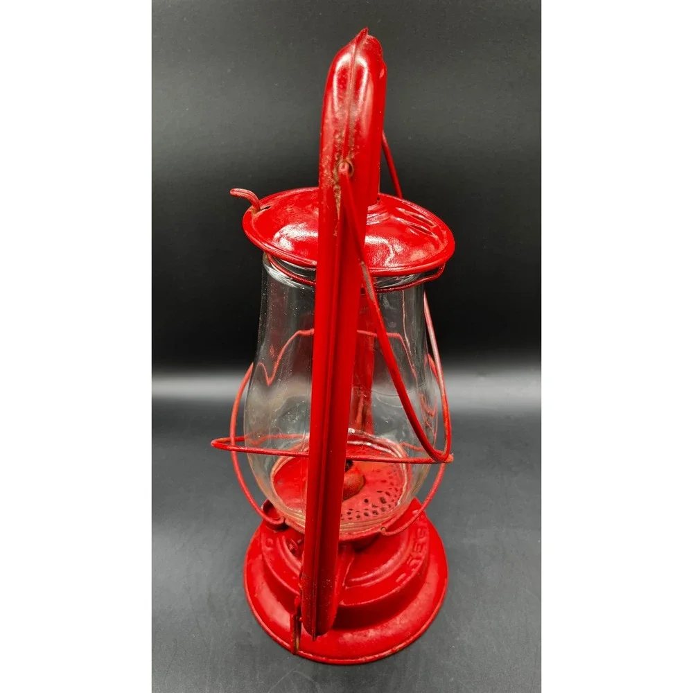 Vtg Regal Red Kerosene Lantern Tubular Oil Hurricane Lamp Glass Globe 13.5